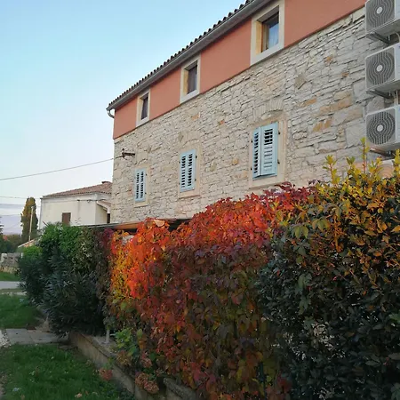 Apartment Eti And Mia 3 Mit Pool *